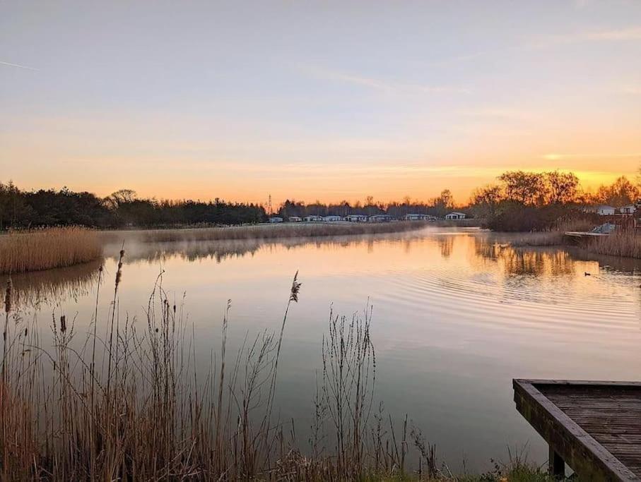 Lakeside View Wisbech Exteriör bild