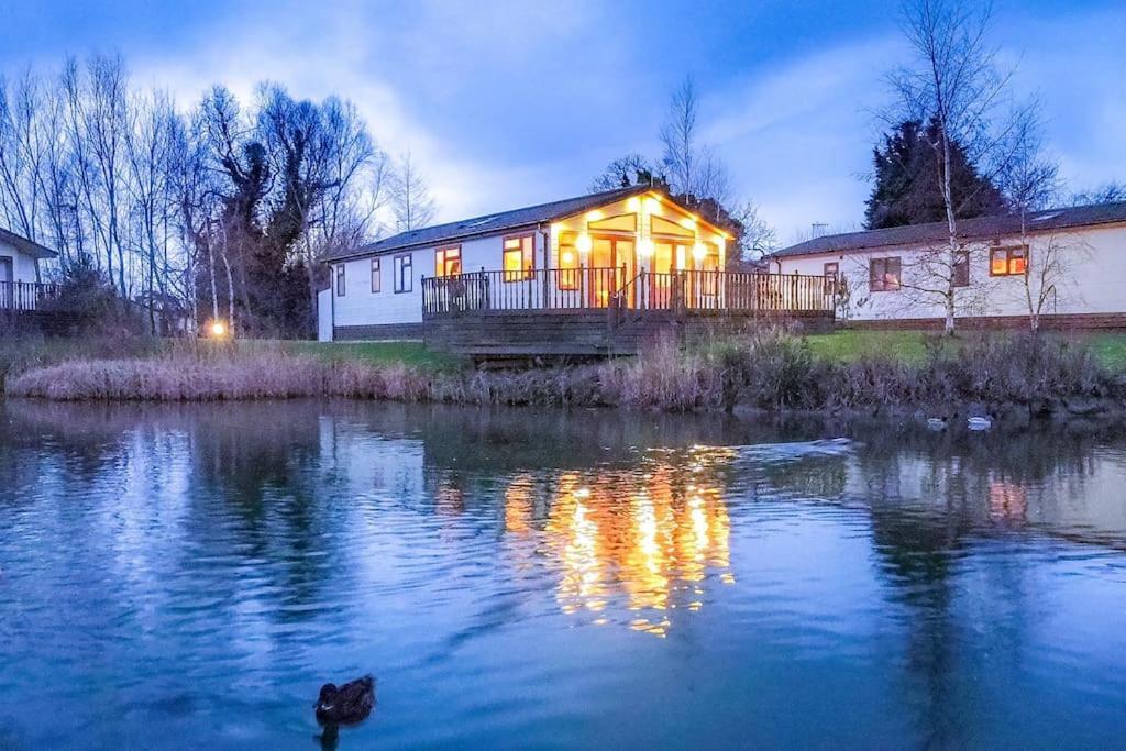 Lakeside View Wisbech Exteriör bild